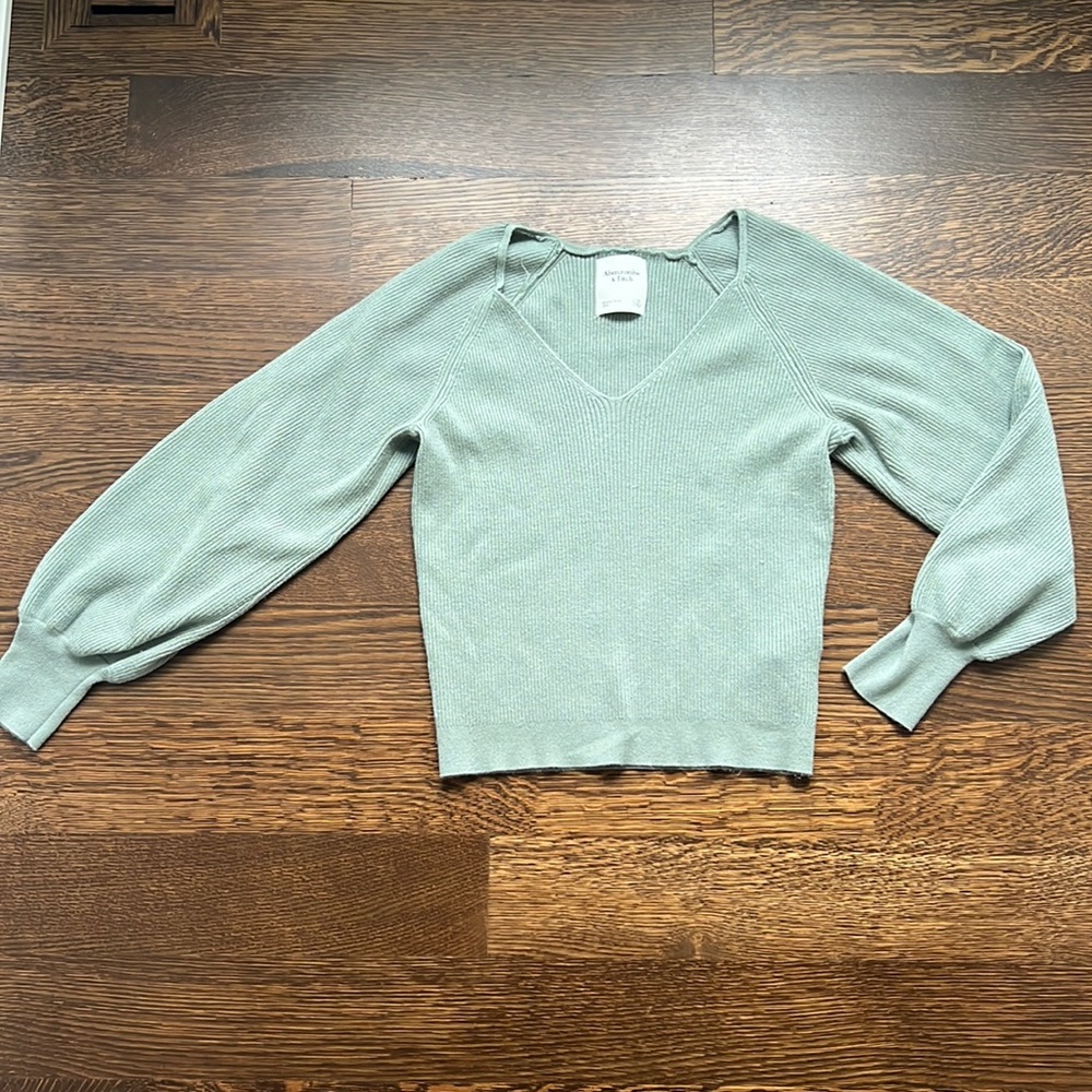 Abercrombie & Fitch Puff Sleeve Sweater